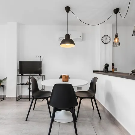 Apartment Renovated Center Within Walking Distance