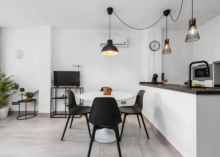 Apartment Renovated Center Within Walking Distance